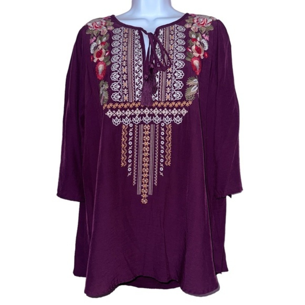 Andree by units embroidered burgundy tunic blouse size M‎